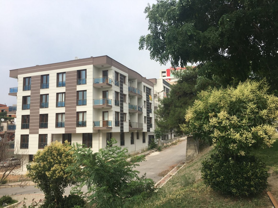 Buca'da Ev Sıcaklığında Öğrenci Apartı